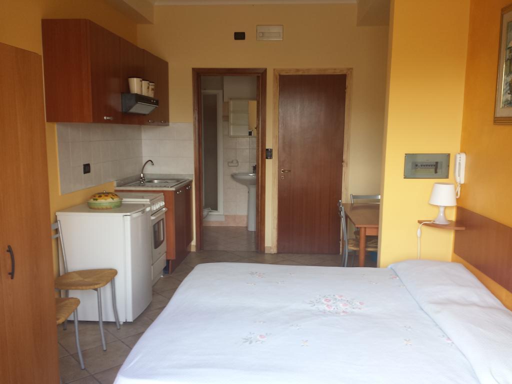 Appartamenti Centrali Giardini Naxos Room photo